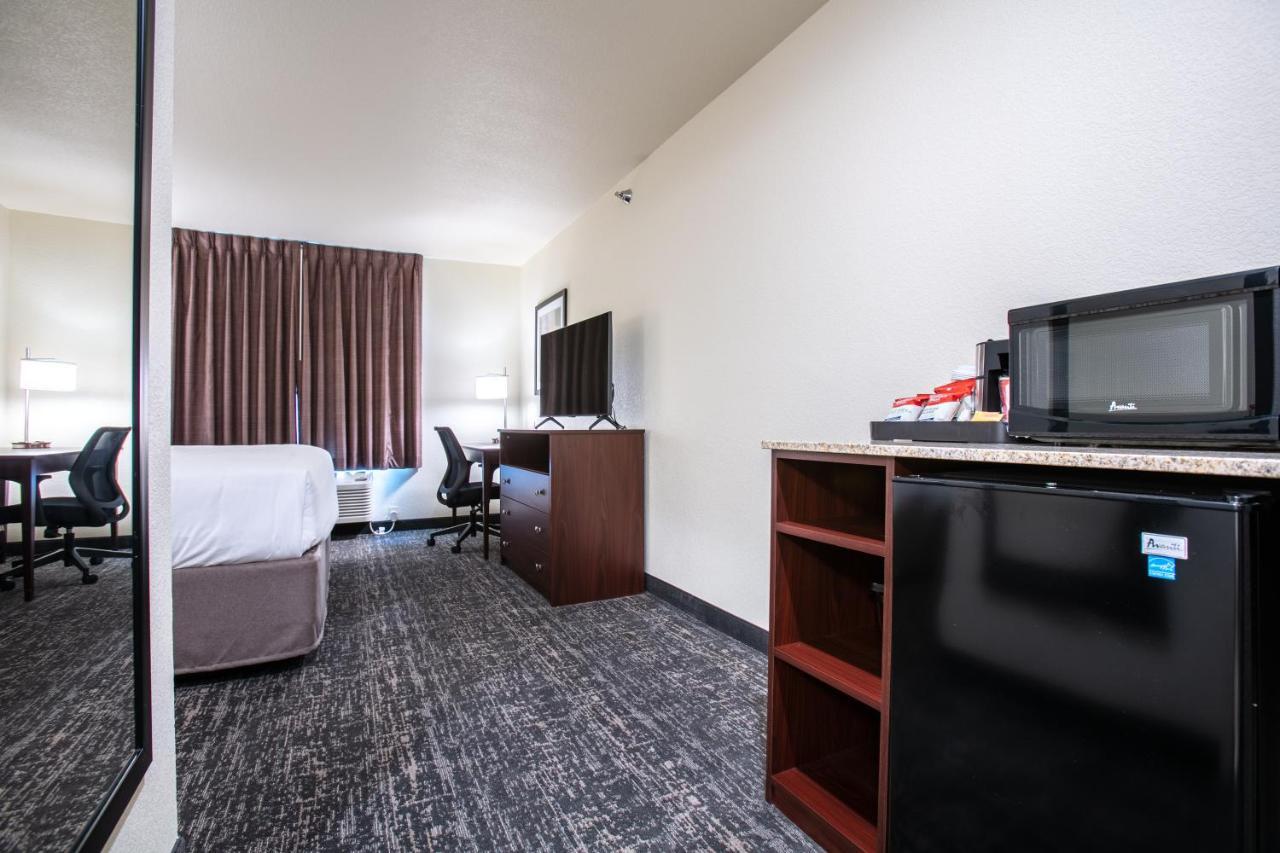 Cobblestone Inn & Suites - Pine Bluffs Eksteriør bilde