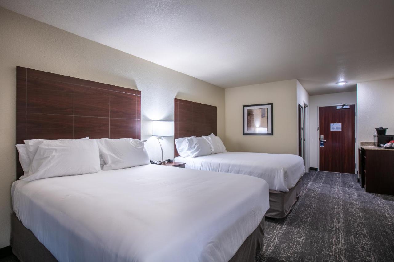 Cobblestone Inn & Suites - Pine Bluffs Eksteriør bilde